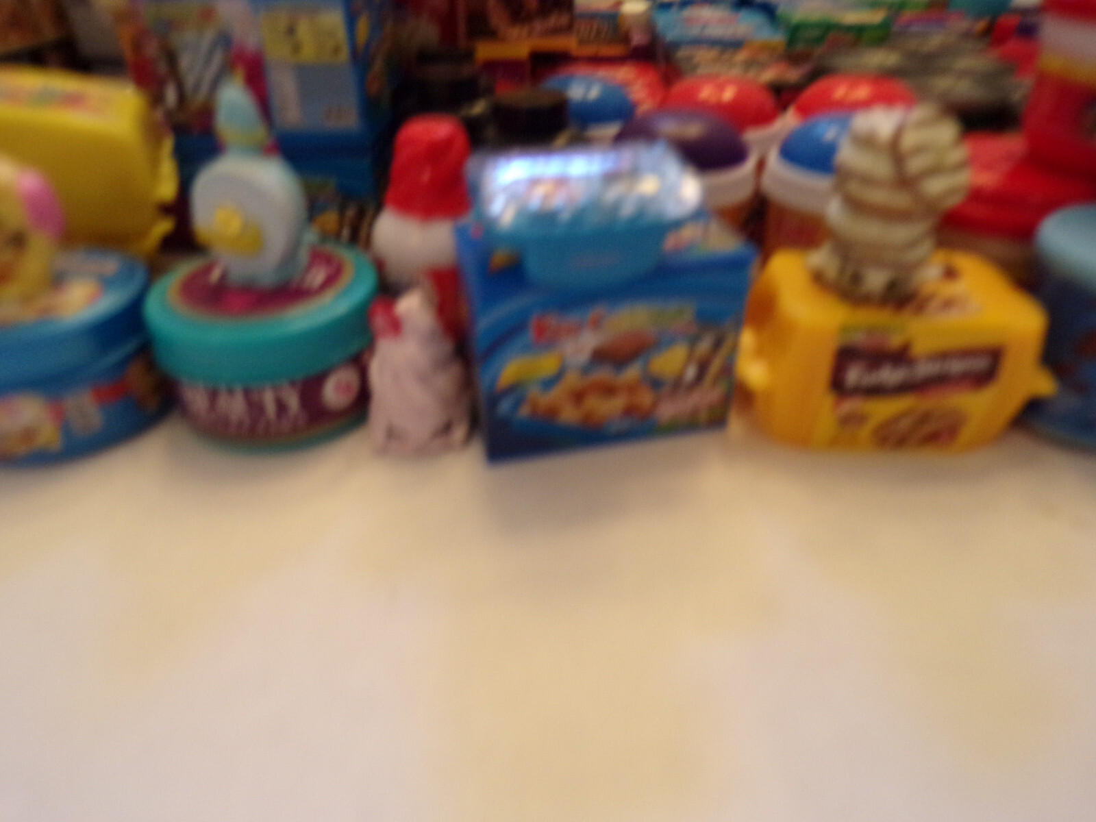 Shopkins Real Littles Branded Food~1″ Miniature~10 Random Pieces~Box Happy Face