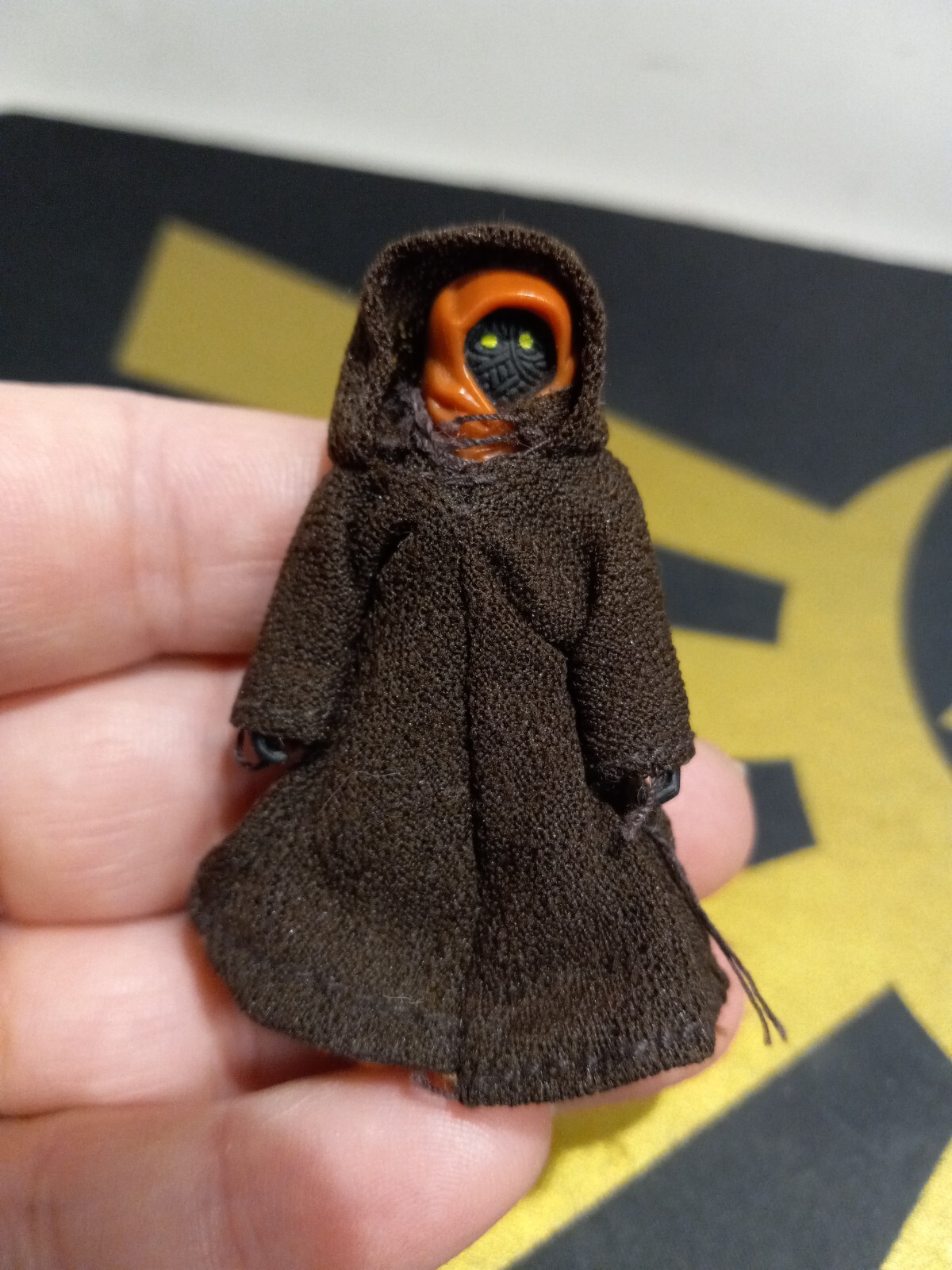 1977 Kenner Star Wars Jawa – Hong Kong COO Original Soft Robe/Cloak – Figure 2