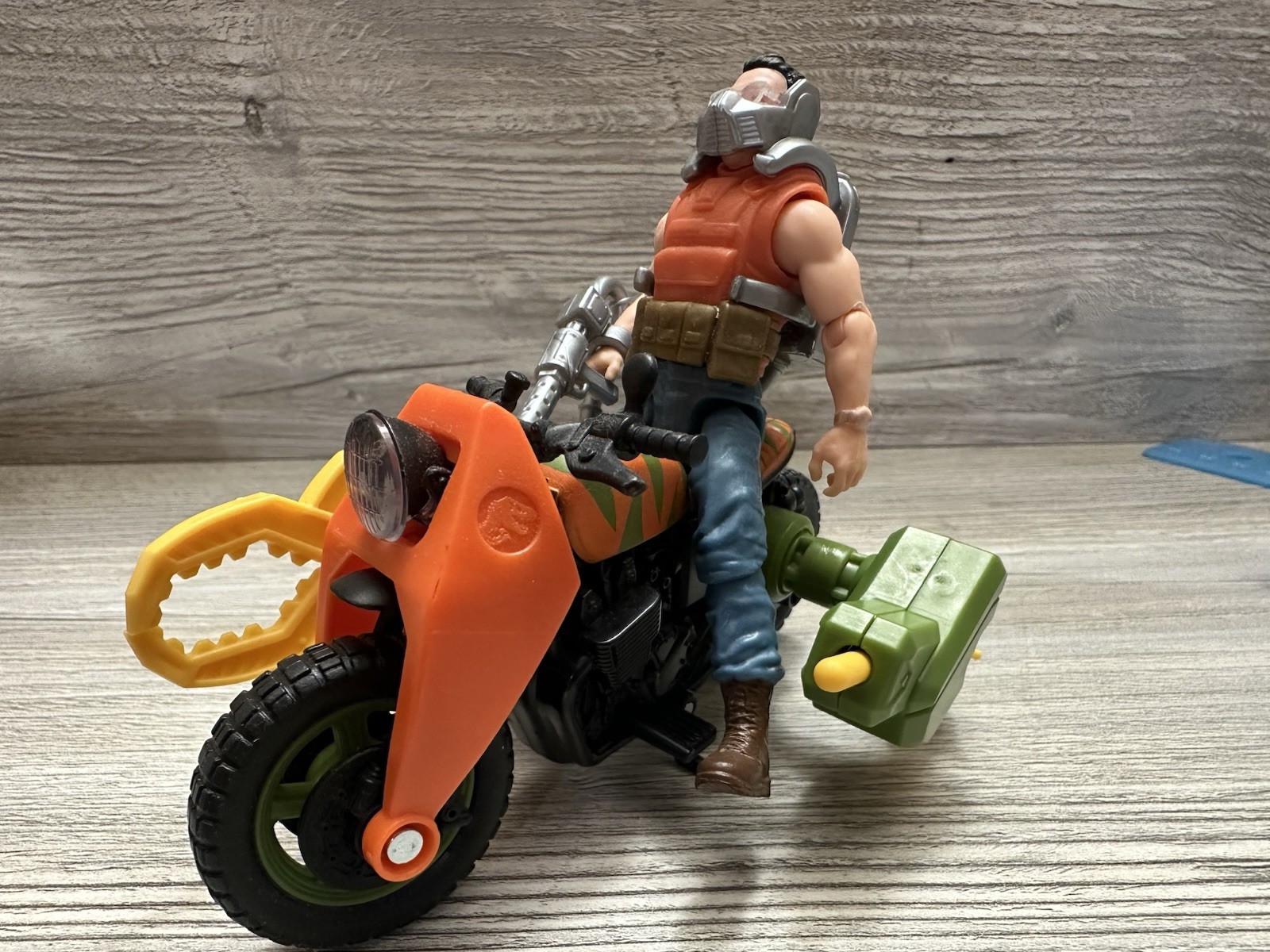 Jurassic Park 93 Classic Dennis Nedry Track & Chase Motorcyle Jurassic World Toy