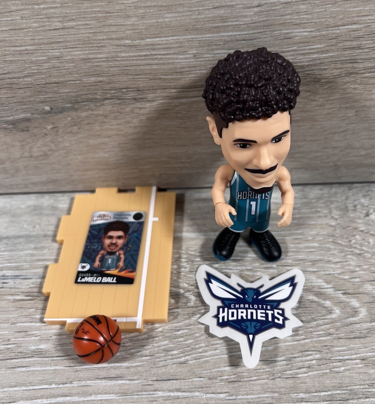 2023 Zuru NBA Ballers 5 Figure Lamelo Ball Charlotte Hornets MELO Teal Jersey