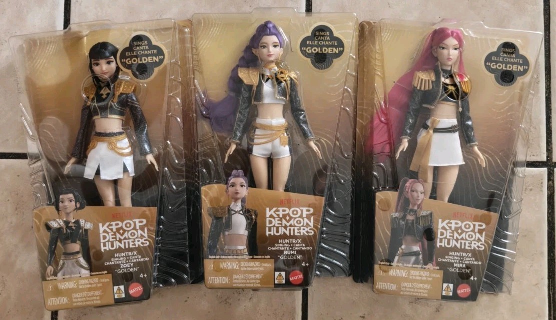 KPOP DEMON HUNTERS HUNTR/X Rumi Zoey Mira Singing Dolls “Golden” 3 Set IN-HAND
