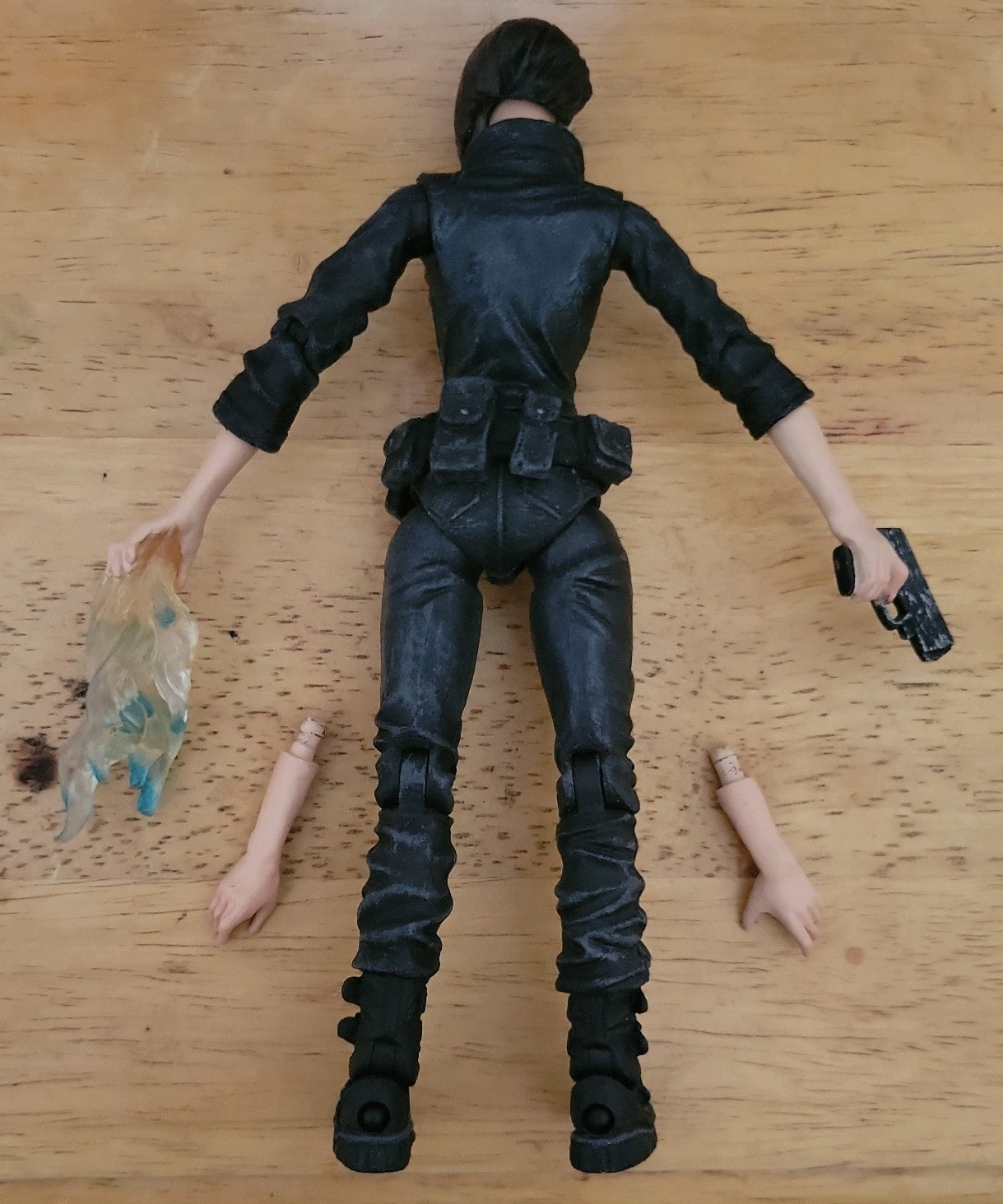 Mezco Hellboy II 2 The Golden Army LIZ SHERMAN 7” LOOSE Figure COMPLETE *RARE*