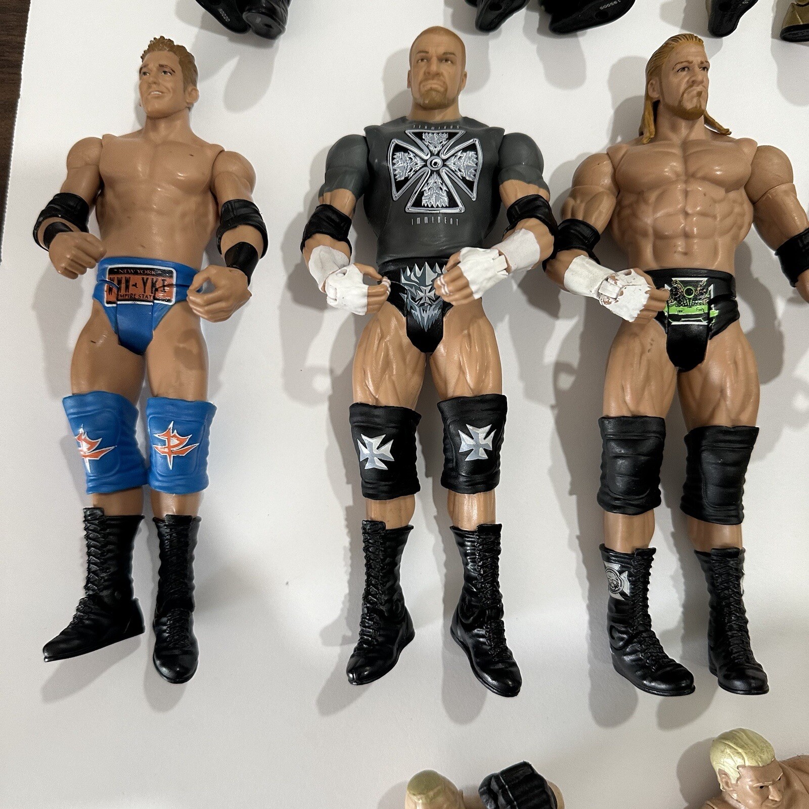 WWE wrestlers Lot Of 18 Plus 4 Flinging Wrestlers Including Raw ring