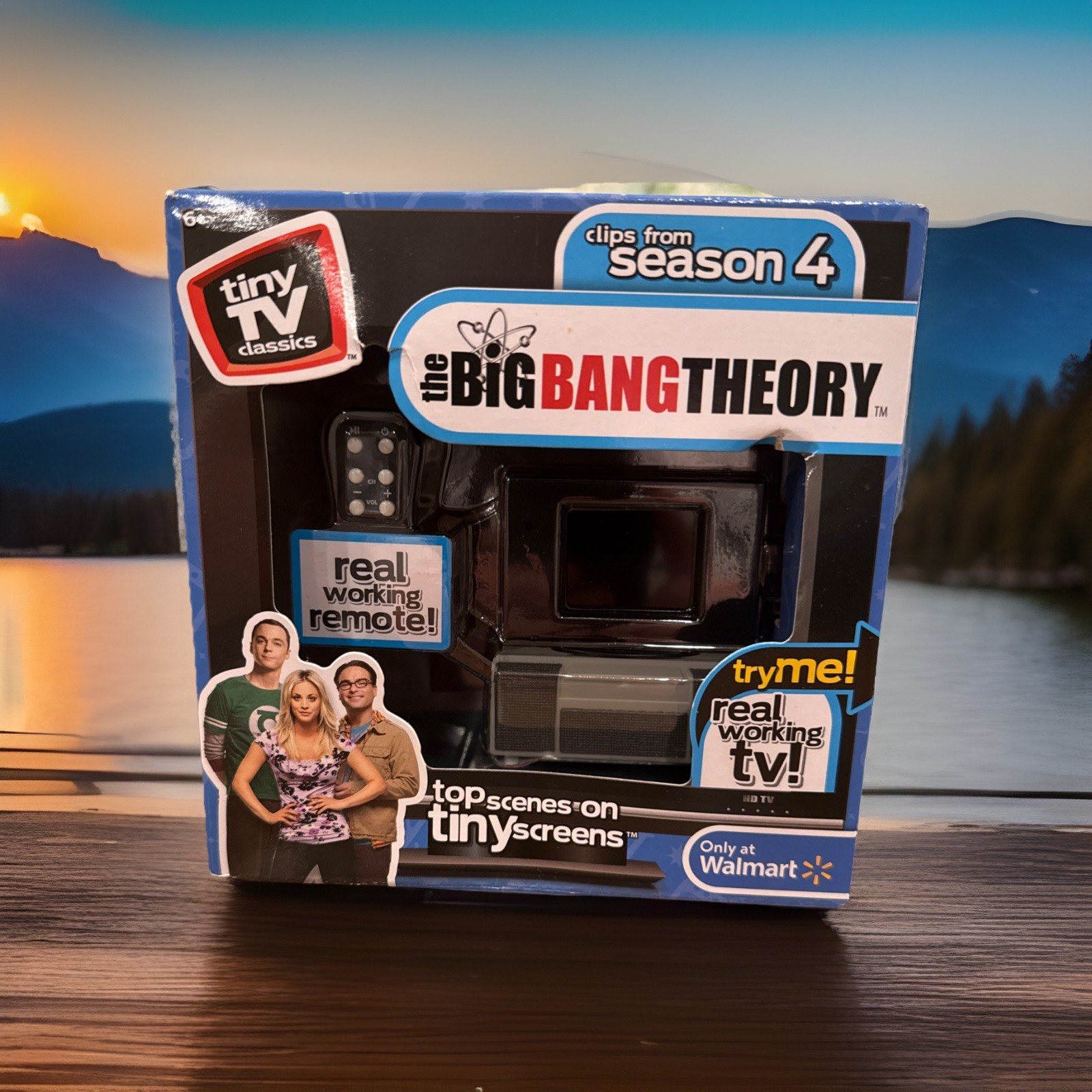 Big Bang Theory Tiny TV Classics Real Working TV & Remote Arcade Toys Brand New!