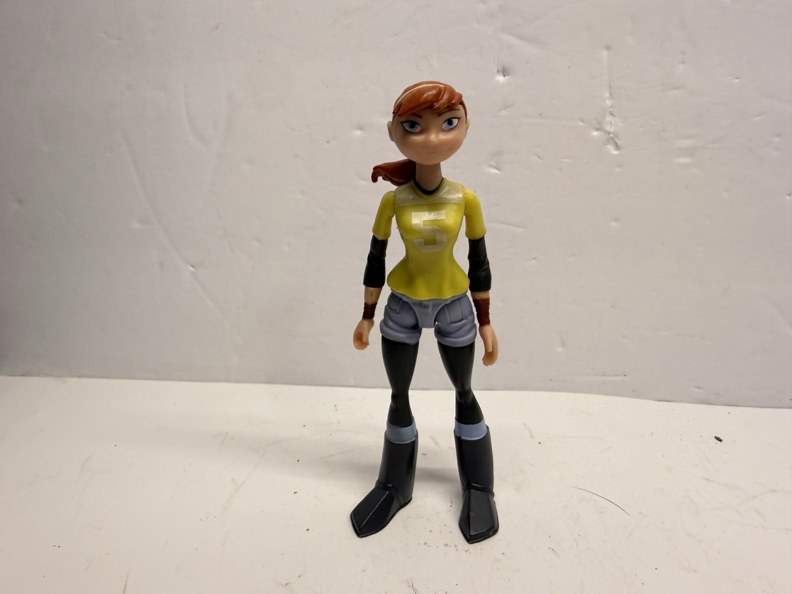 TMNT April O’Neil 4.75” Figure 2012 Viacom Nickelodeon, Playmates Teenage