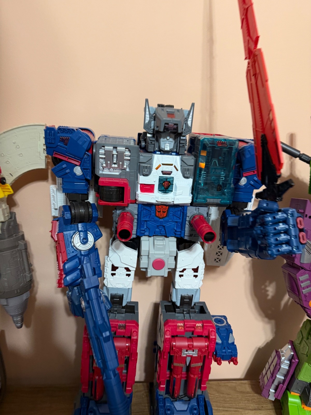 FORTRESS MAXIMUS Transformers SDCC 2016 Exclusive with Upgrades and boxes