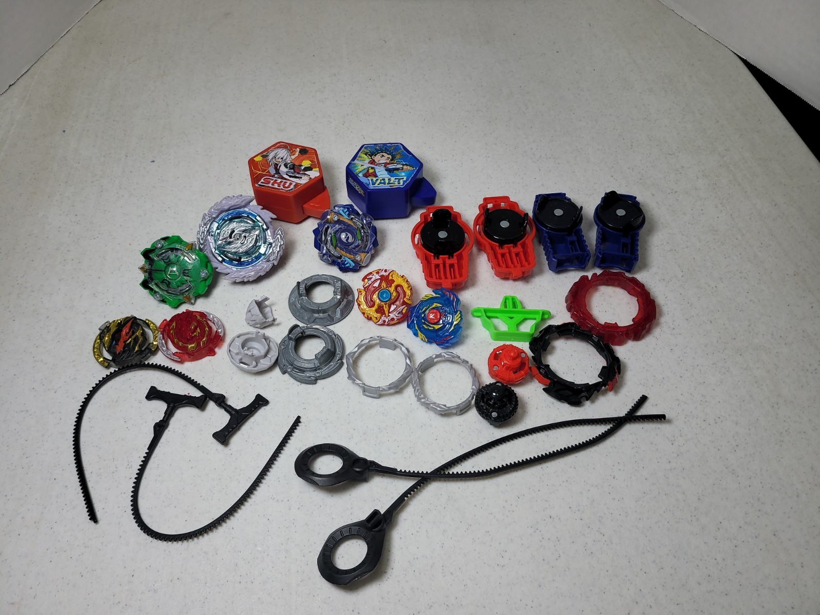 Beyblade Bay Blades Launchers and Parts Metal & Plastic Assorted Lot