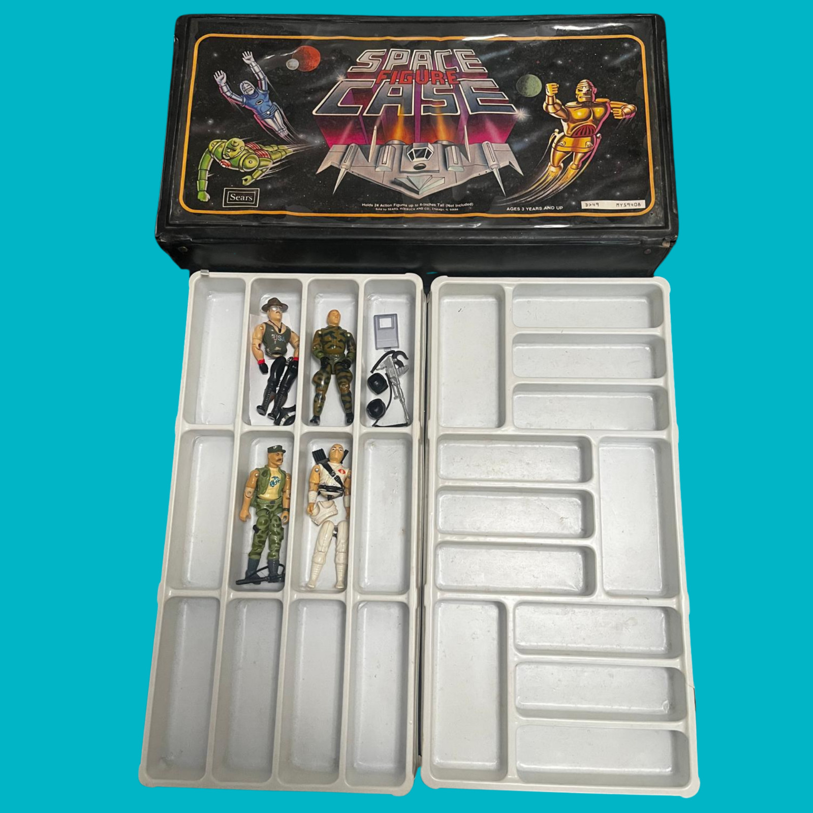 Vintage SEARS SPACE FIGURE CASE Action Figure Collector’s Case with GI Joe ARAH