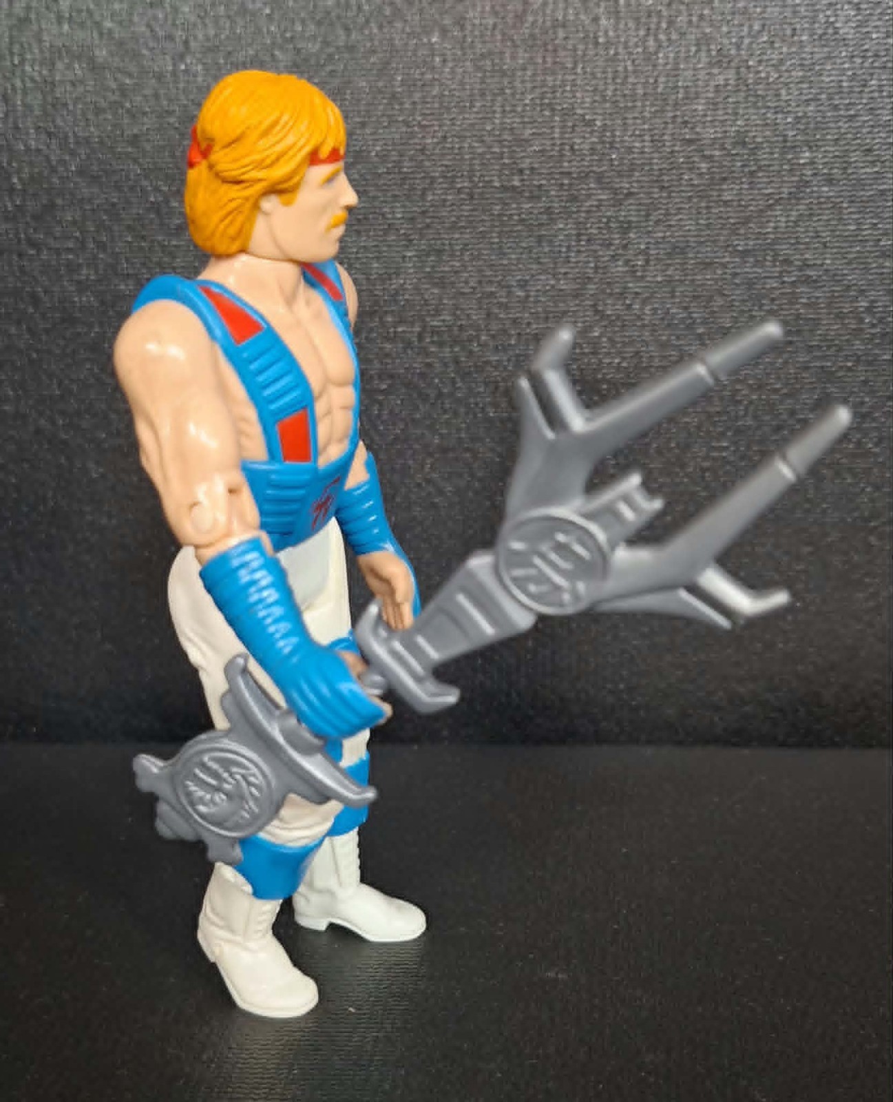 Kenner 1986 Chuck Norris Karate Kommandos 6″ action Figure – Chuck