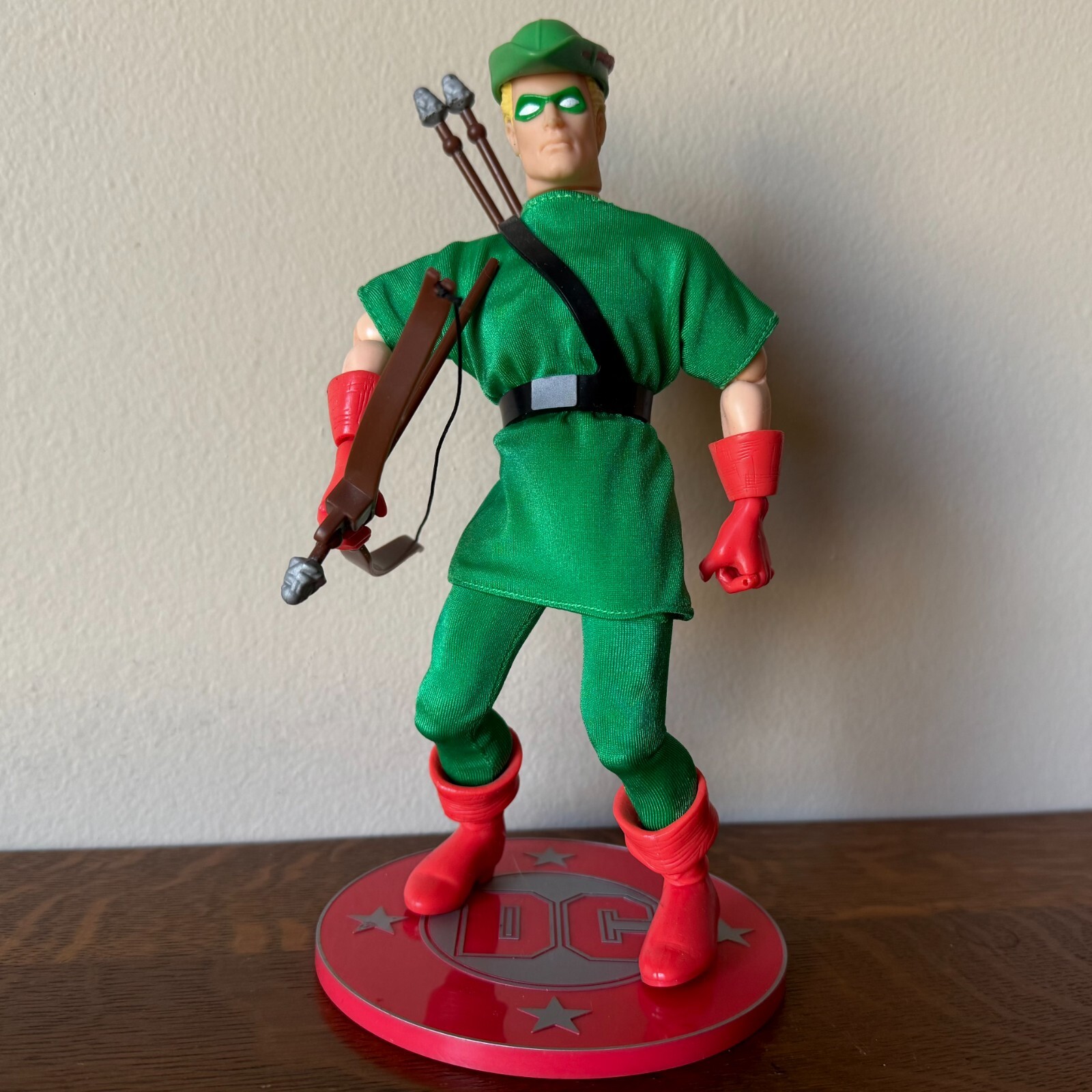 DC SUPERHEROES GREEN ARROW 9″ SILVER AGE COMICS ACTION FIGURE OLIVER QUEEN Rare