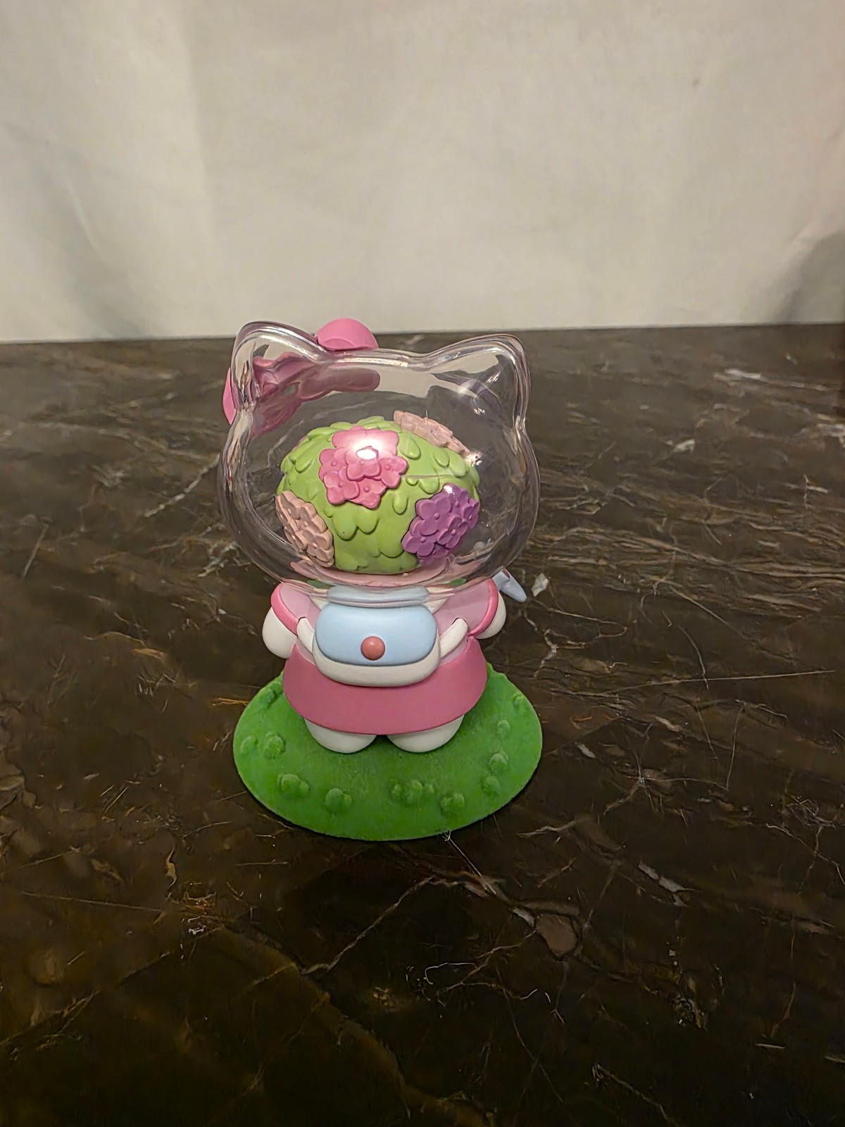 Azuma Makoto X Hello Kitty Flower Series Blind Box Figure – Pink Hydrangeas