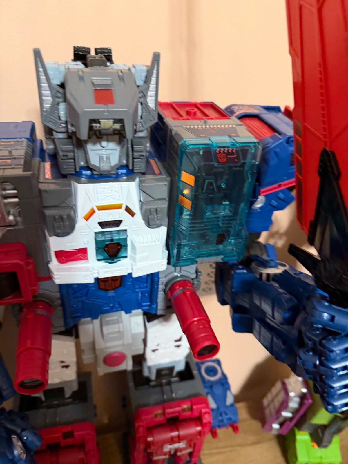 FORTRESS MAXIMUS Transformers SDCC 2016 Exclusive with Upgrades and boxes