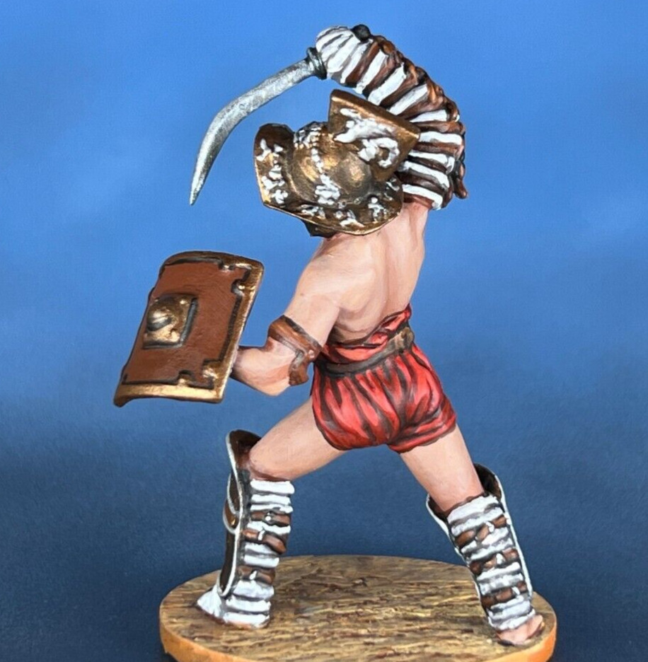 Warrior Art: Handcrafted Gladiator Resin Figurine 40mm Collectible Sculpture