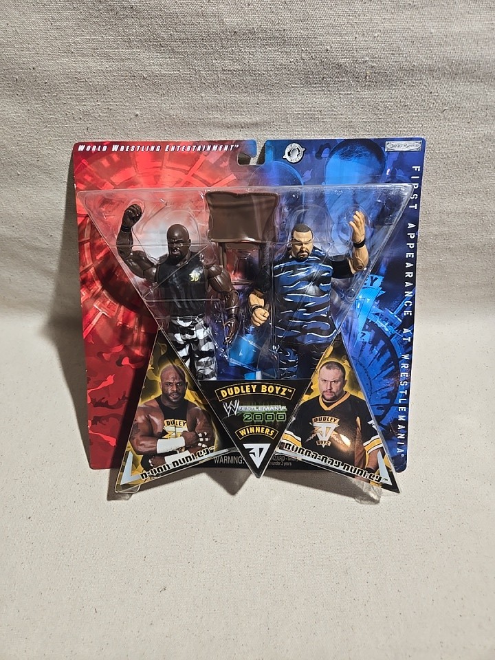 DUDLEY BOYZ 2 Pack Figure Set Wrestlemania 2000 First Appearance Winners