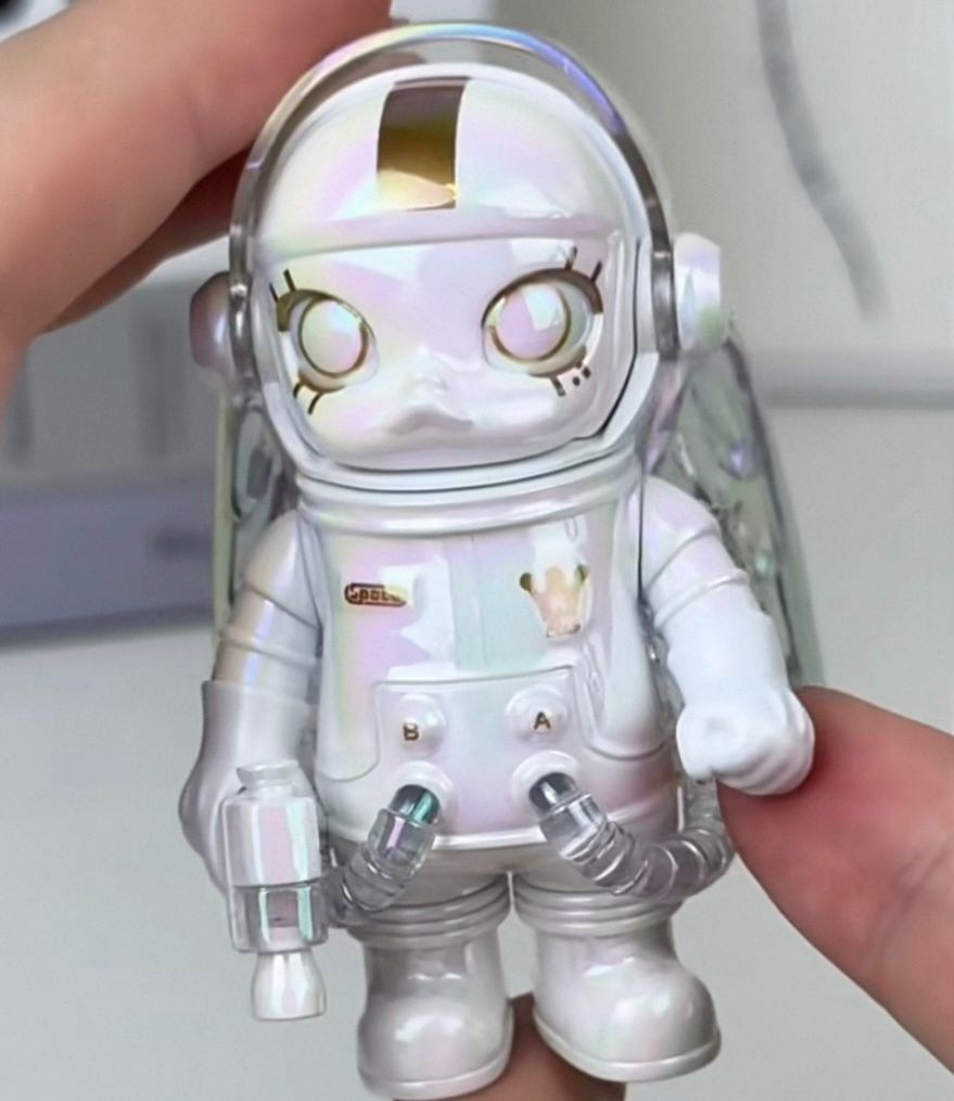 Authentic MEGA SPACE MOLLY 100% Series 4 Confirmed Blind Box Figure Toy New