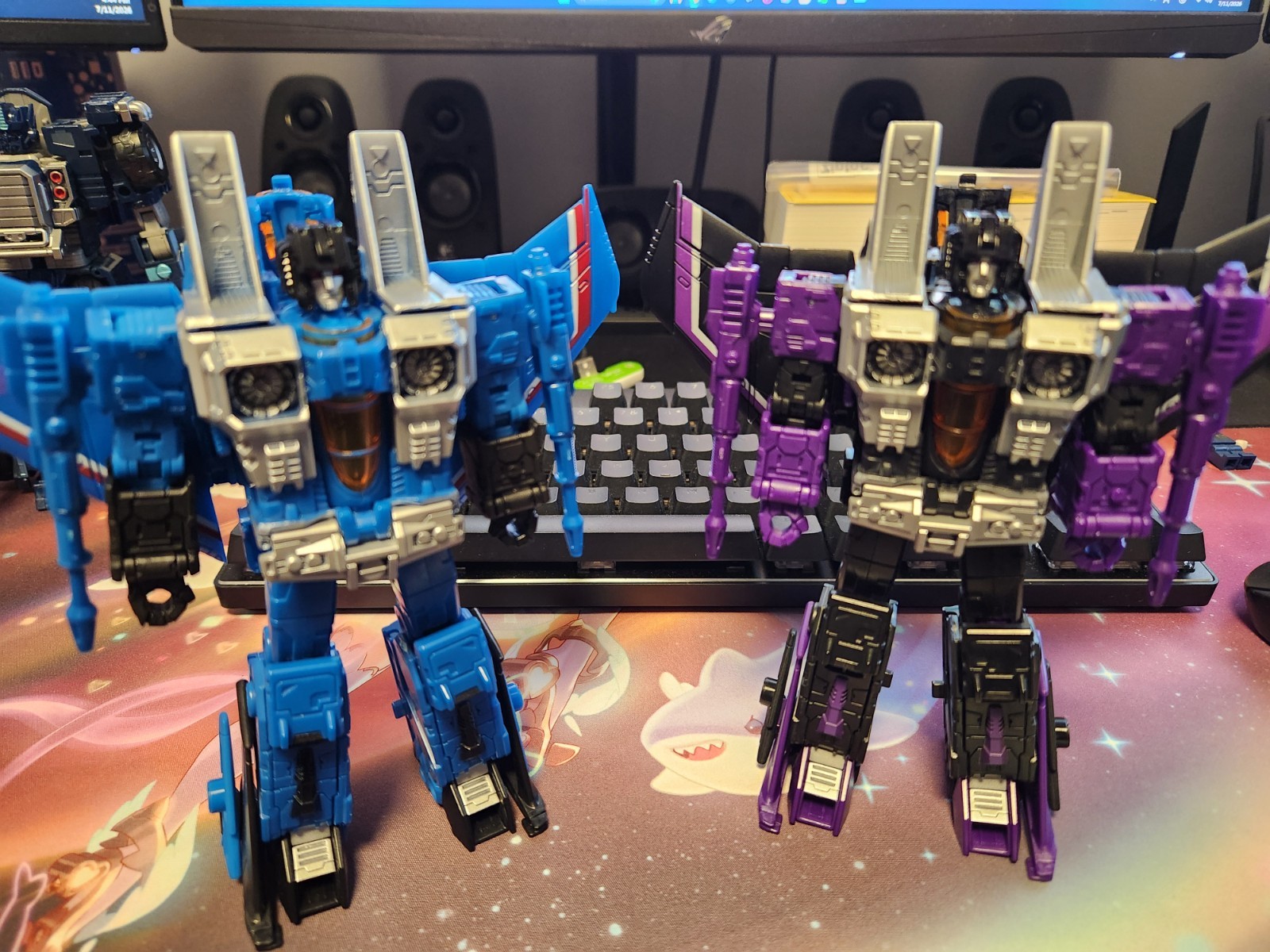 Transformers War for Cybertron Earthrise Voyager Skywarp Thundercracker USED