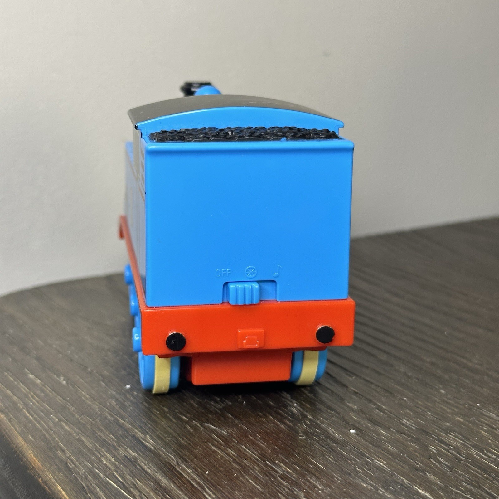 Thomas the Tank Engine Motorized Train Toy 2005 TOMY No 1 Blue UNTESTED