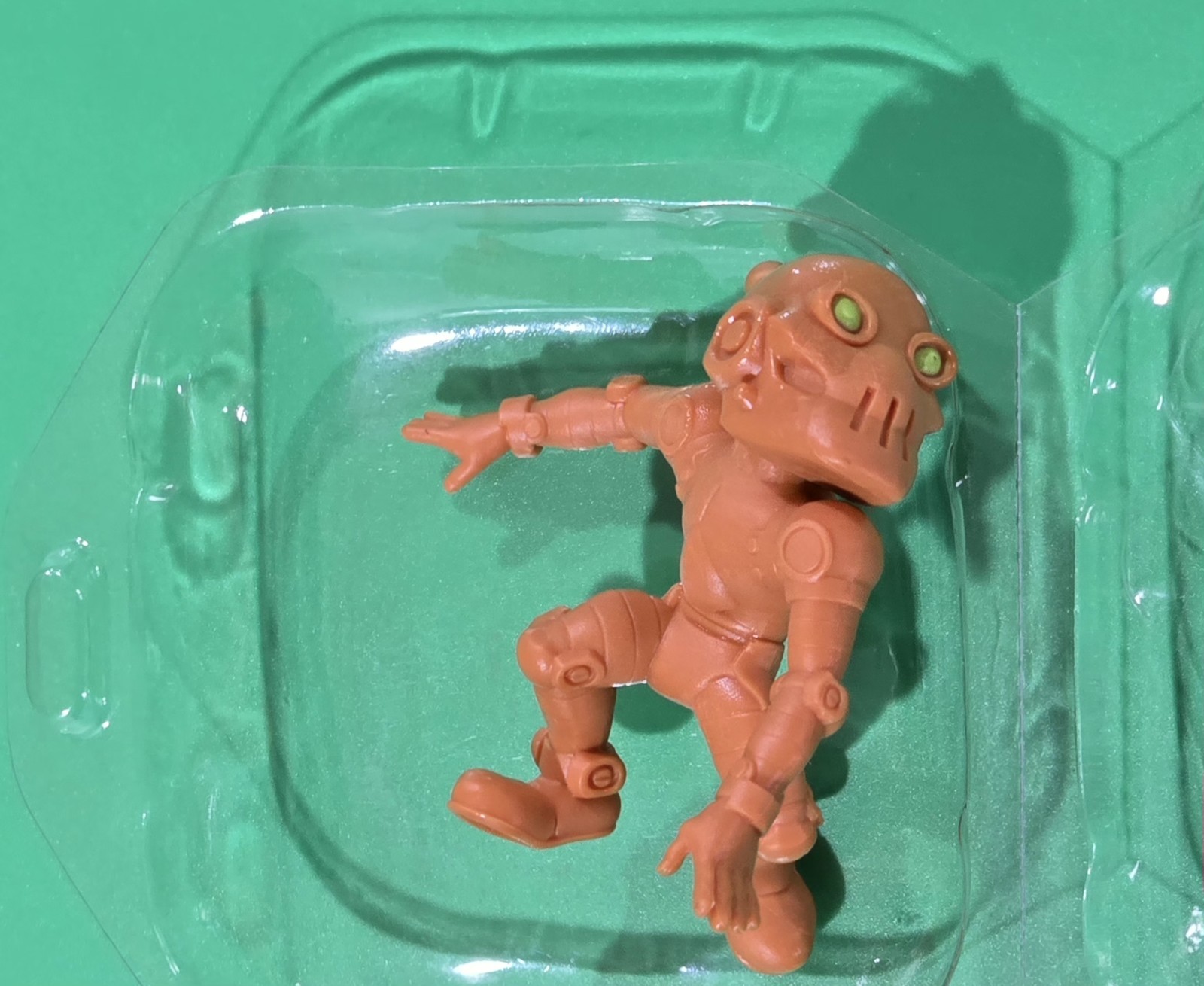 JANUARY 2025 BATTLE DAMAGED PHAT MOJO INVINCIBLE ROBOT 3″ MINI FIGURINE