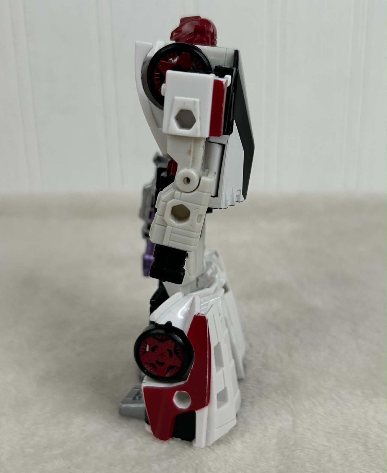 Transformers Siege Red Alert WFC-S35 Deluxe – Incomplete Body + Purple Blaster