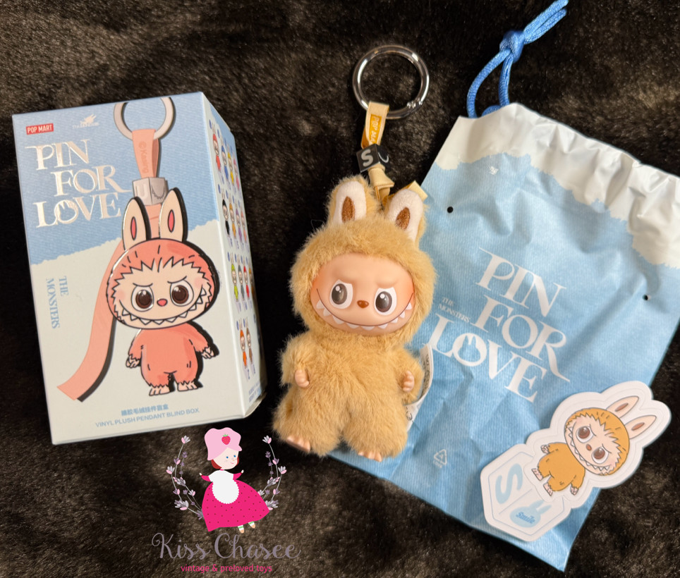 Pop Mart ☆ Labubu ☆ 📌 Pin For Love “S” Smile 🤎 Tan Plush