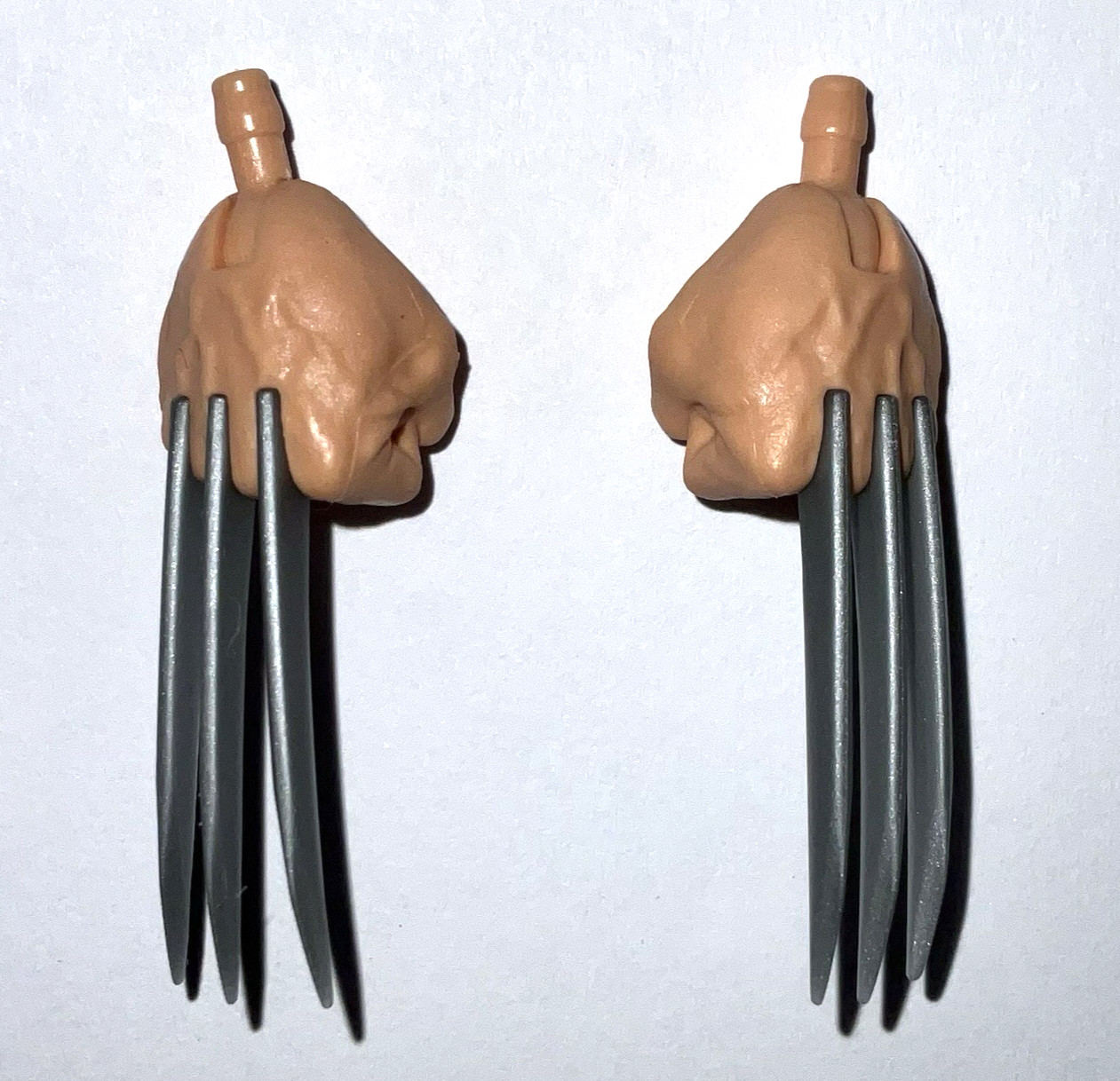 Marvel Legends MARVEL’S PATCH CLAWS Claw Hands Wolverine 50th Undercover Waiter