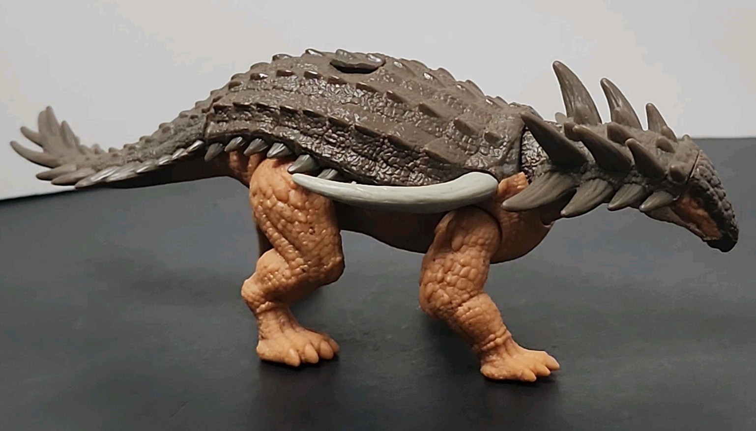 Mattel Jurassic World Dino Trackers Danger Pack Borealopelta Figure Loose