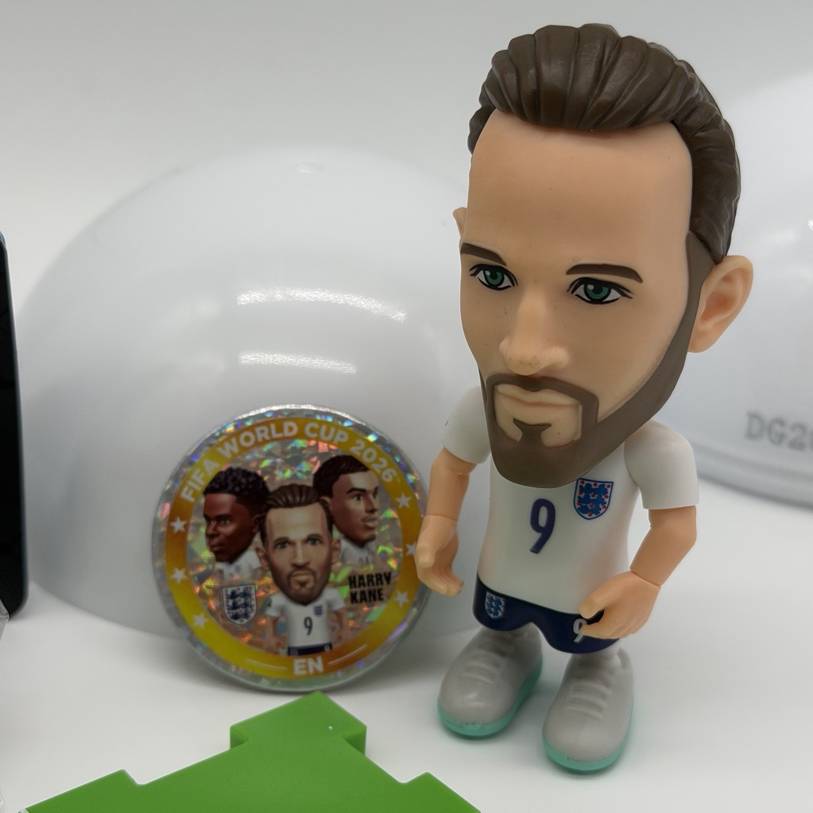 FIFA Zuru Ballers Harry Kane England Surprise Figure World Cup Soccer