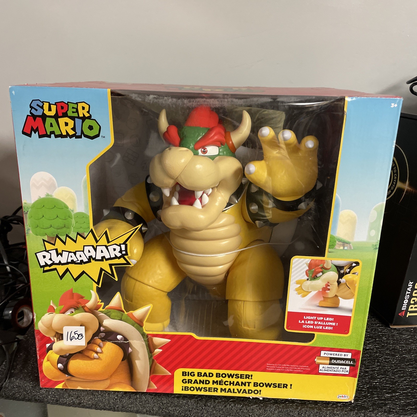 Big Bad Bowser Super Mario Action Figure 12” Light Up