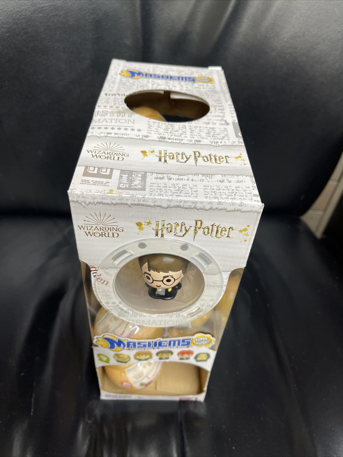 harry potter mashems series 4.-box of 20 squishy blind ball display box.
