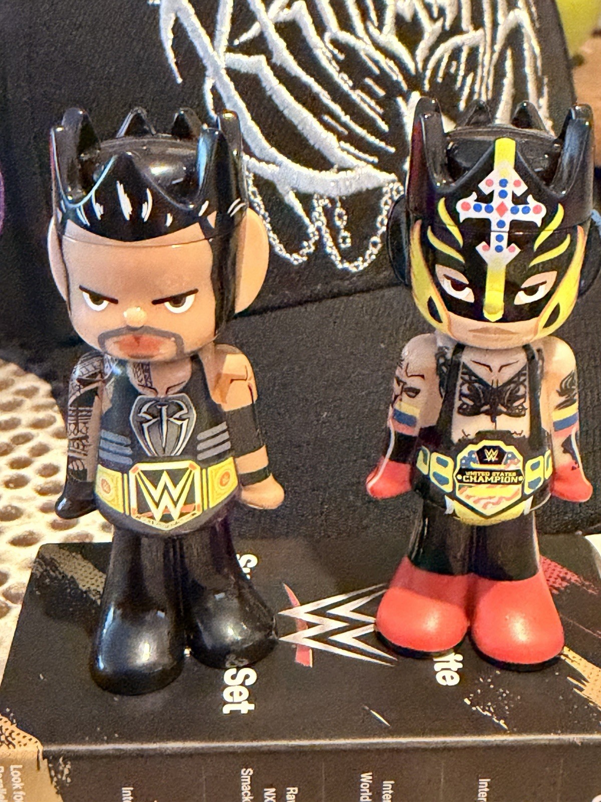 WWE Roman Reigns & Rey Mysterio Ghostwrite Wrestling Figures /1000 x Lids