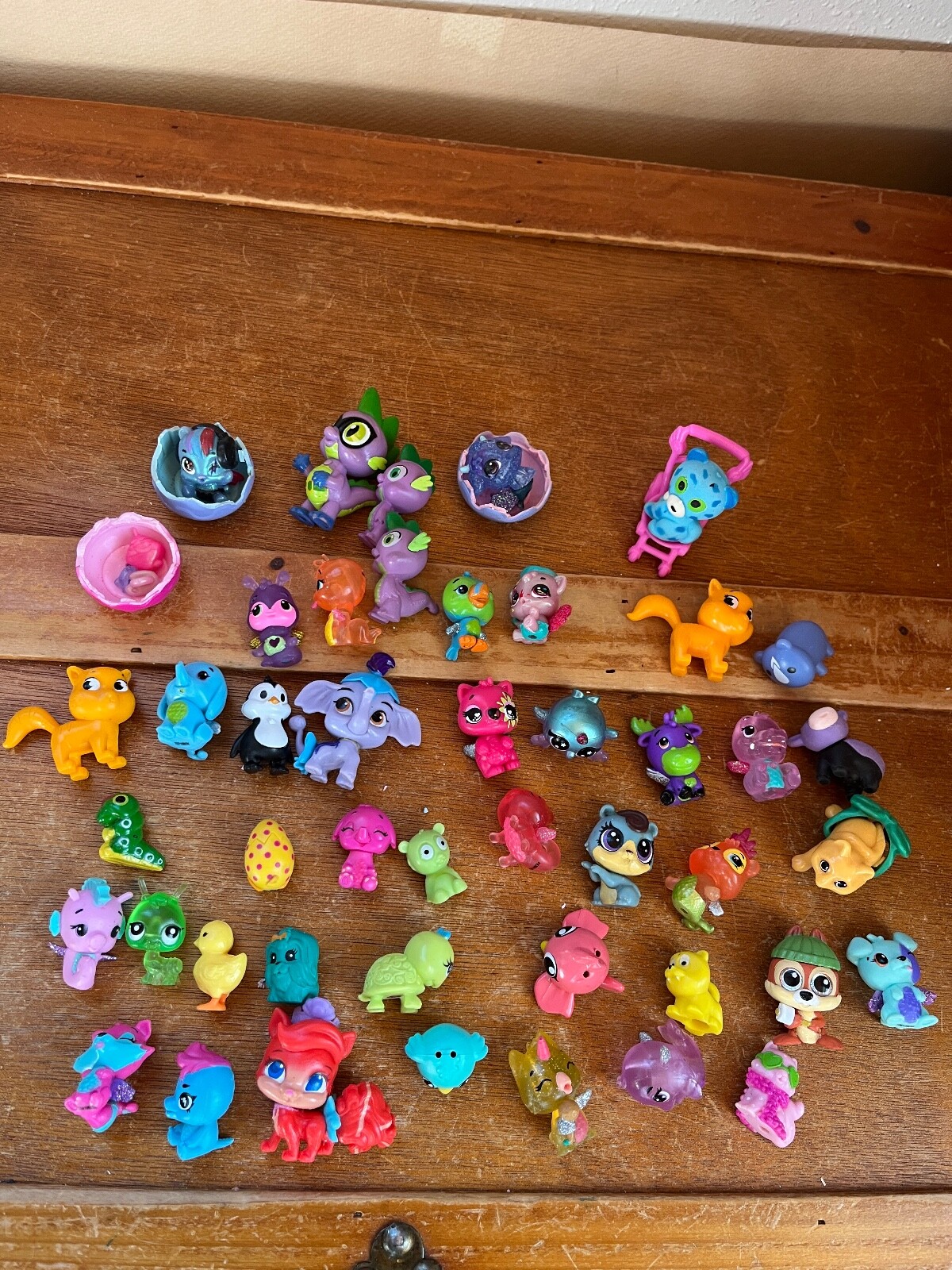 Large Lot of Mini Vinyl Plastic Rubber Sparkly & Not Cutsy Animal Play Figures –