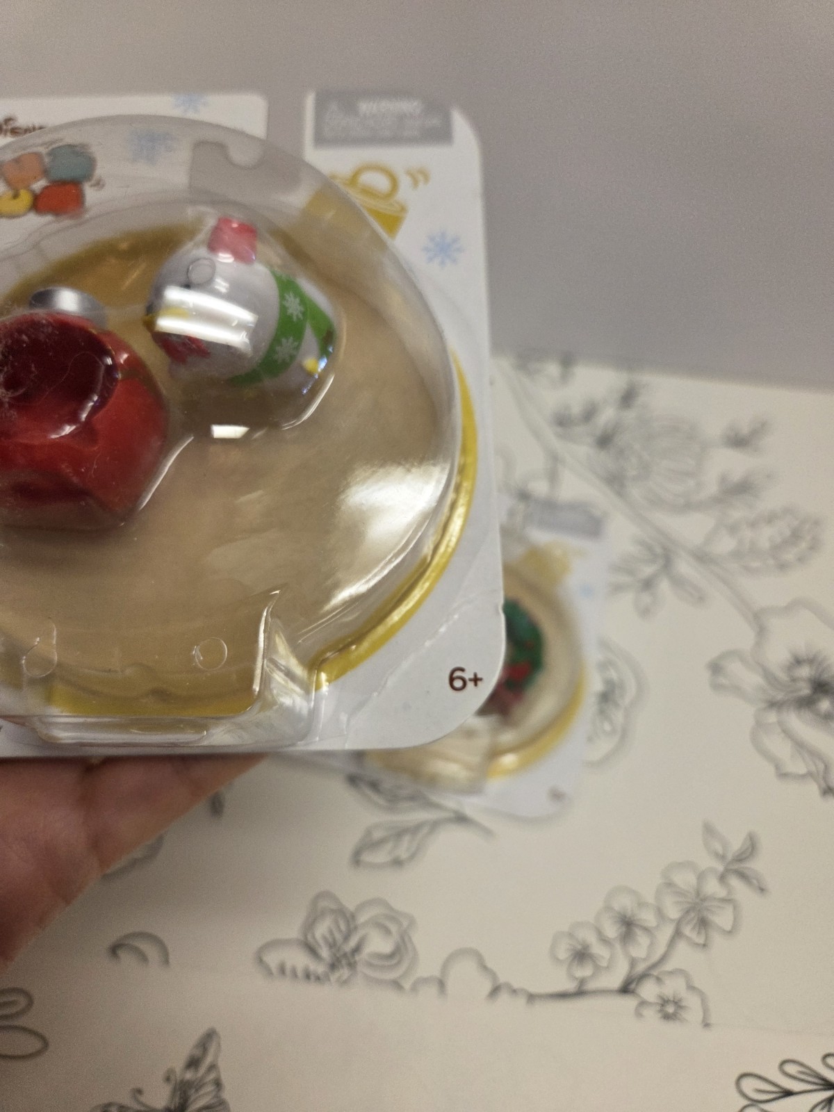 Disney Holiday Tsum Tsum Vinyl Figures Lot of 4 Imperfect Packaging