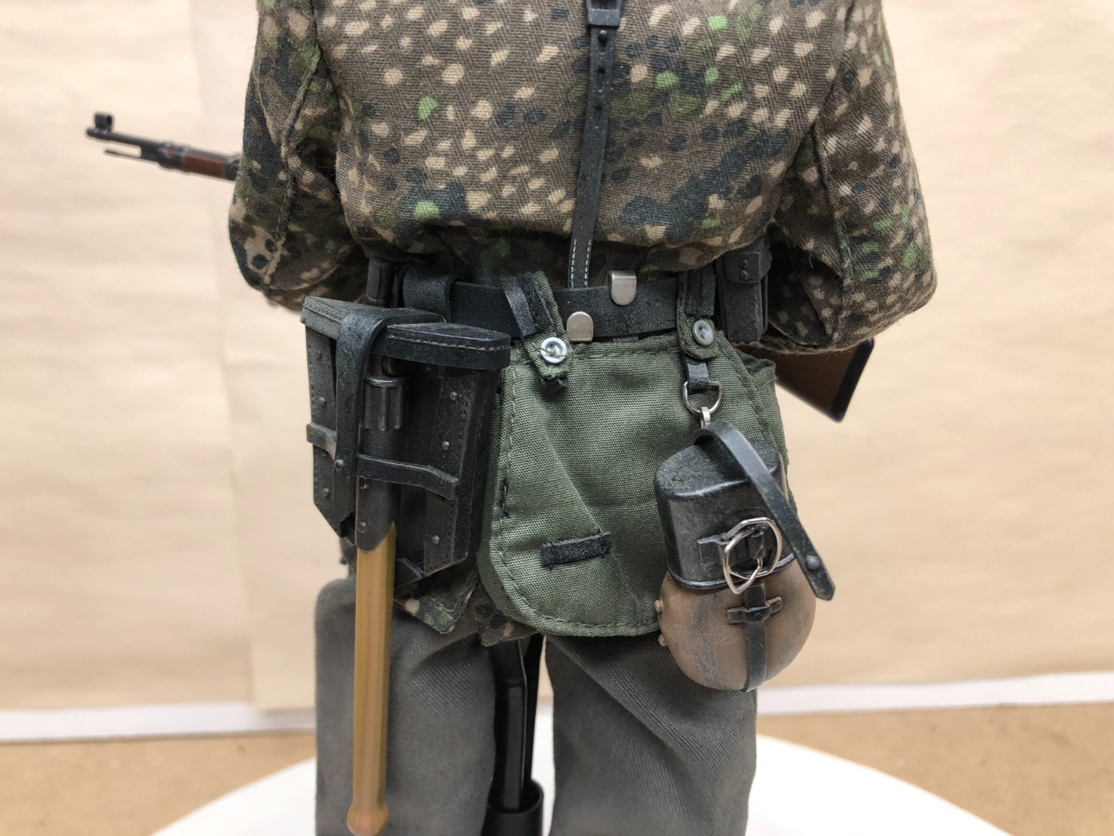 DRAGON CUSTOM GERMAN WW 2 WAFFEN SS WESTERN FRONT FRANCE ACTION FIGURE