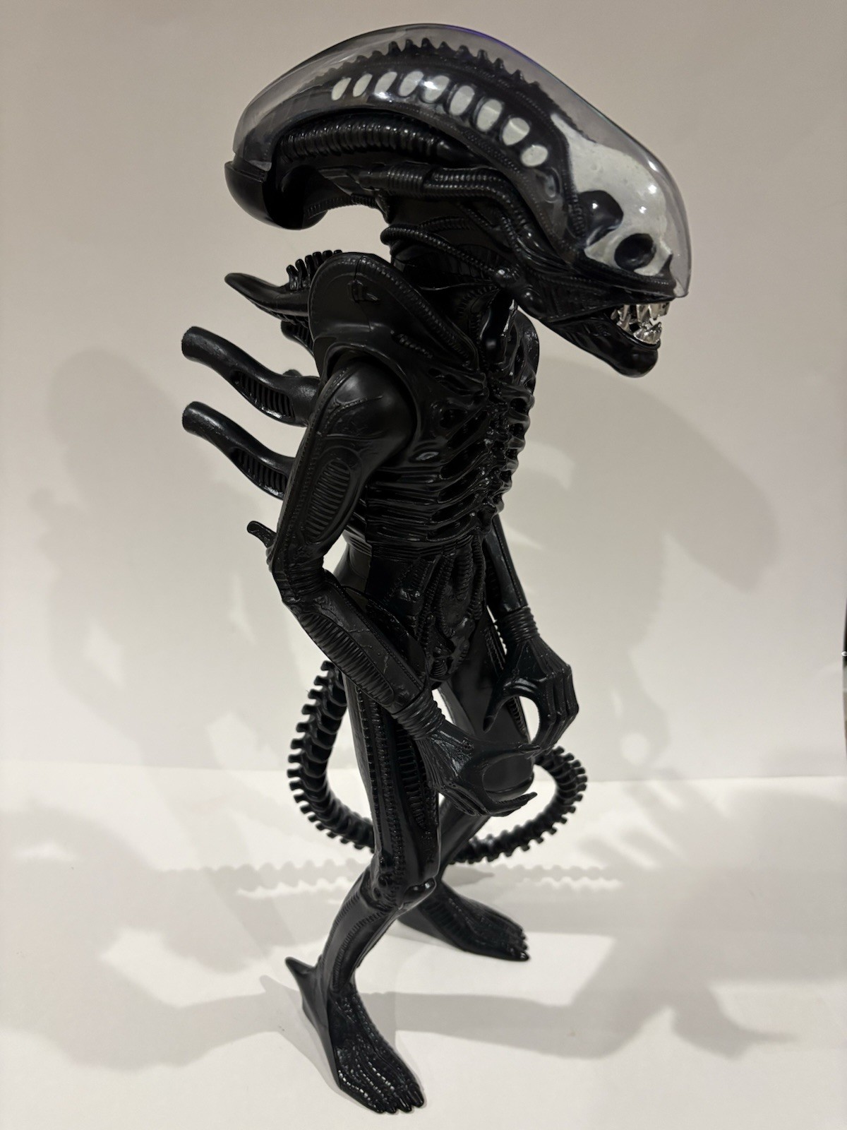 ALIEN KENNER 1979 BIG CHAP FIGURE 18” Excellent Condition Repro Dome