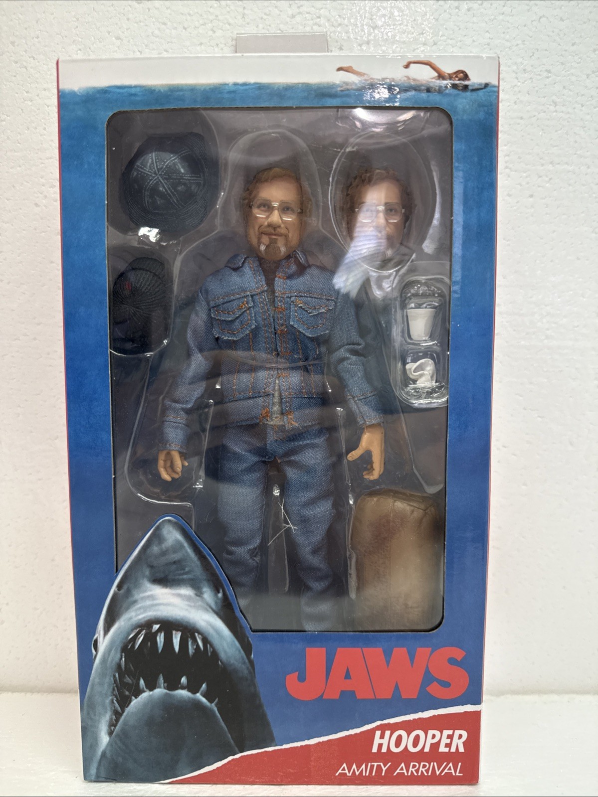 NECA AUTHENTIC NEW Box Reel Toys Neca Jaws Hooper Amity Arrival Action Figure