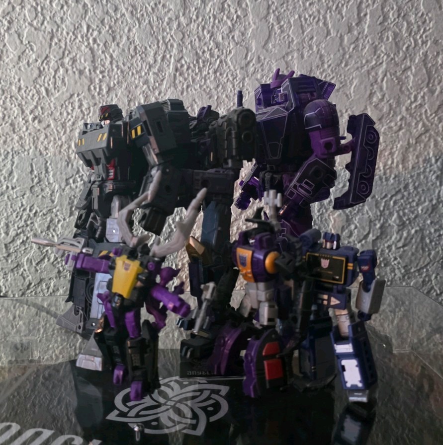 Transformers Lot – Miner Megs, Galvy, Tarn, Soundwave, Bombshell and Skrapnel