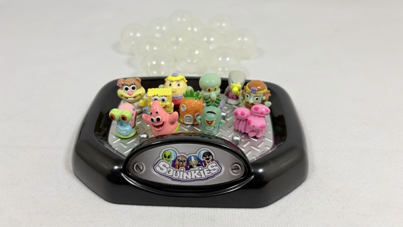 Squinkies Lot Of 10 Spongebob Patrick Plankton Sandy With Bubble Capsules + Base
