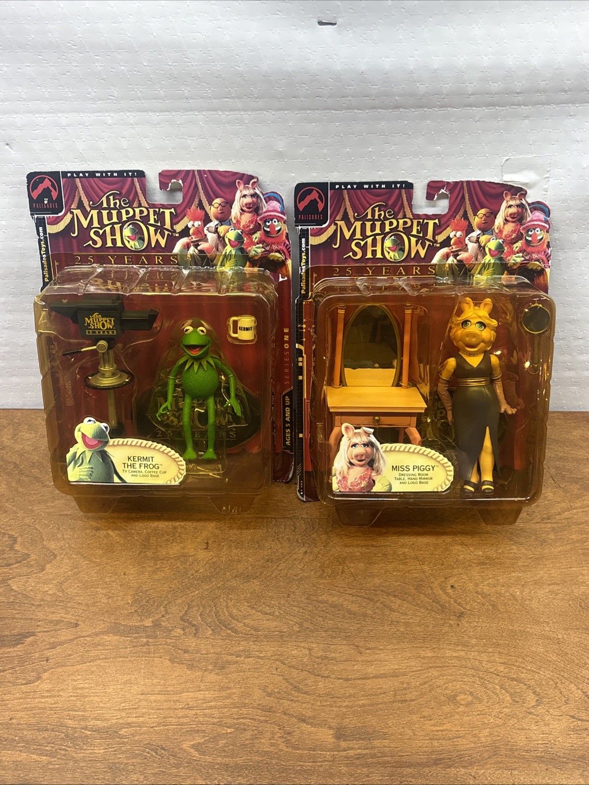 The Muppet Show 2002 Kermit The Frog And Miss Piggy Sealed