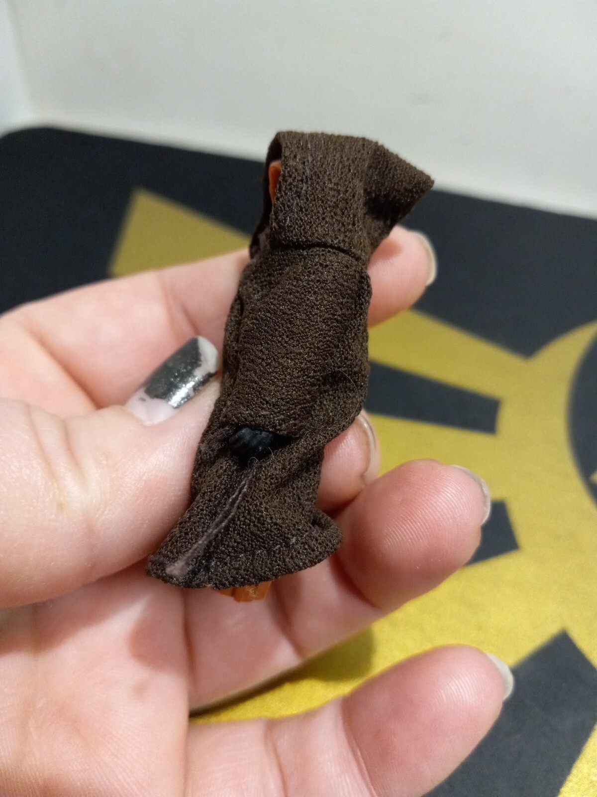 1977 Kenner Star Wars Jawa – Hong Kong COO Original Soft Robe/Cloak – Figure 2