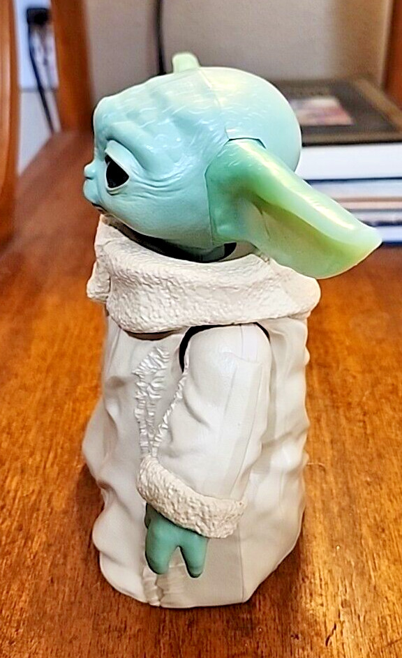 Star Wars The Mandalorian Baby Yoda 6” Action Figure Posable Plastic