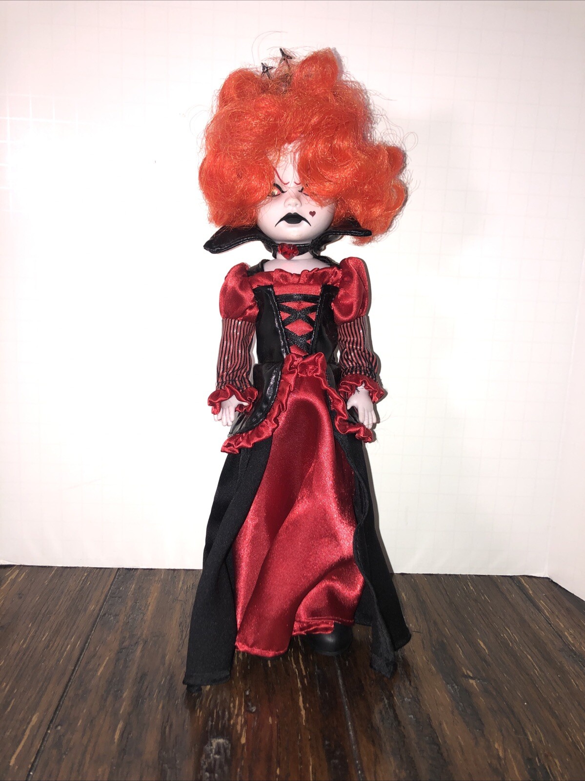 Mezco Living Dead Dolls Alice in Wonderland “Red Queen” Figure LOOSE