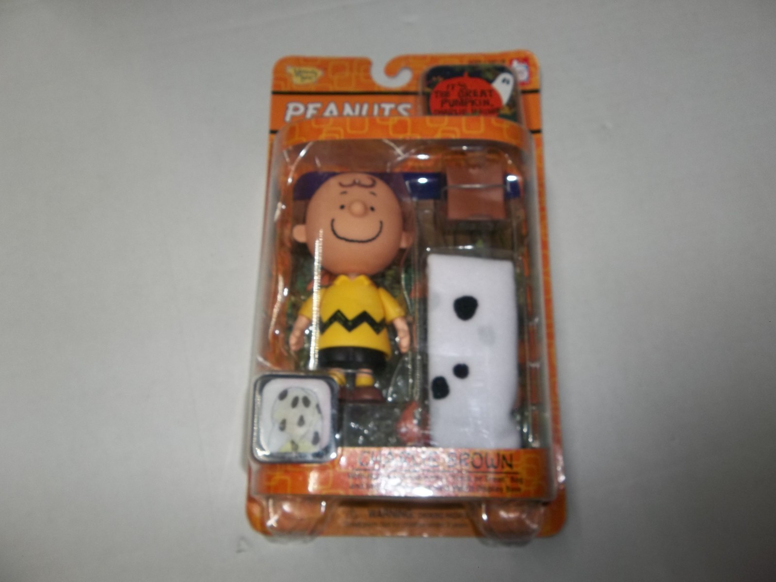 CHARLIE BROWN 5″ Peanuts The Great Pumpkin 2006 Figure Memory Lane
