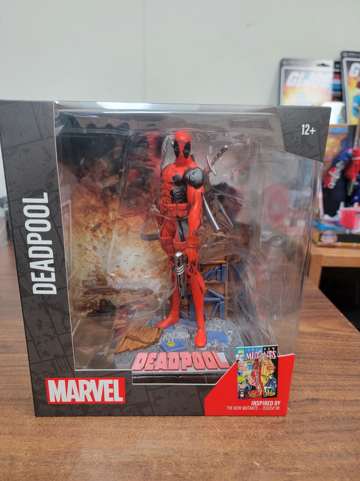Marvel Wave 1 Deadpool The New Mutants #98 1:10 Scale IN HAND