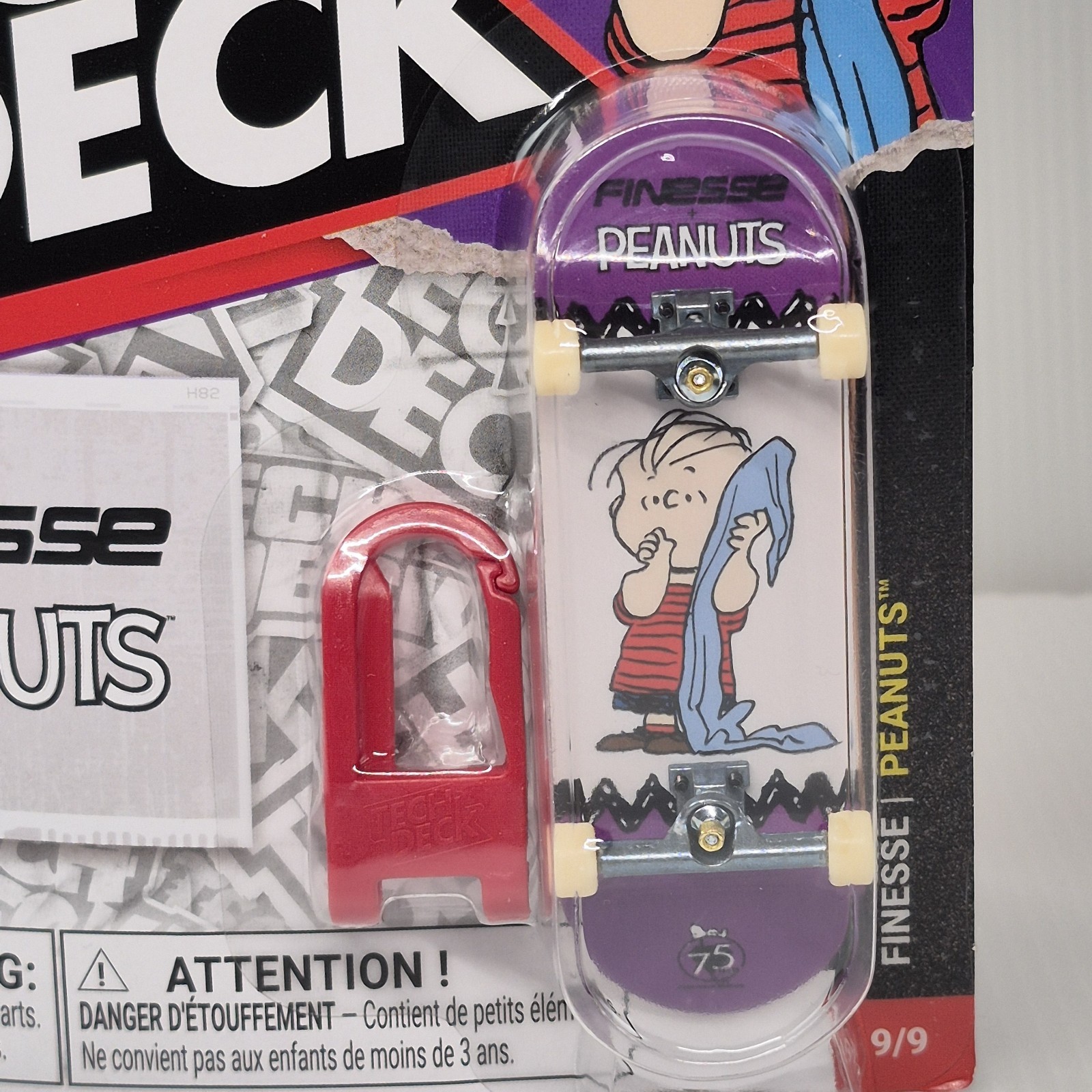 Tech Deck Finesse Peanuts LINUS Fingerboard NEW
