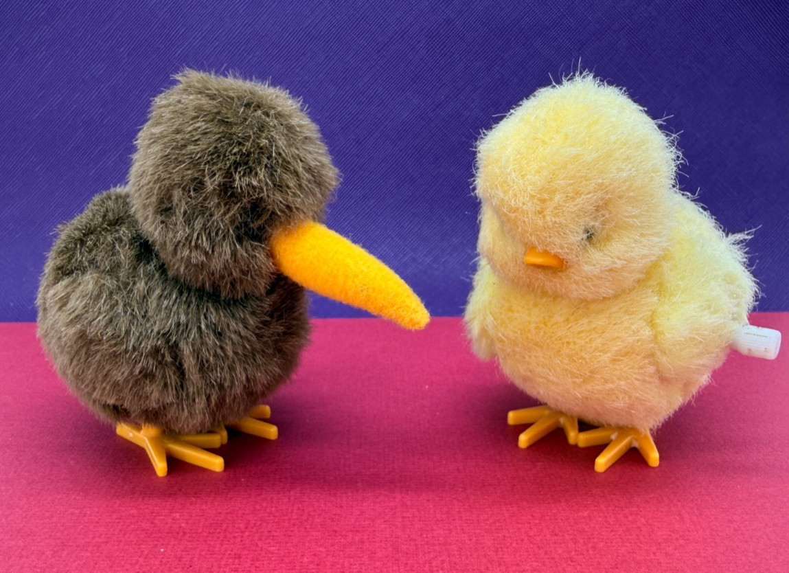 Vintage Iwaya Corp 1988 ☆ Wind Up Toys ☆ Hopping Chick & Kiwi Figures Lot -Japan