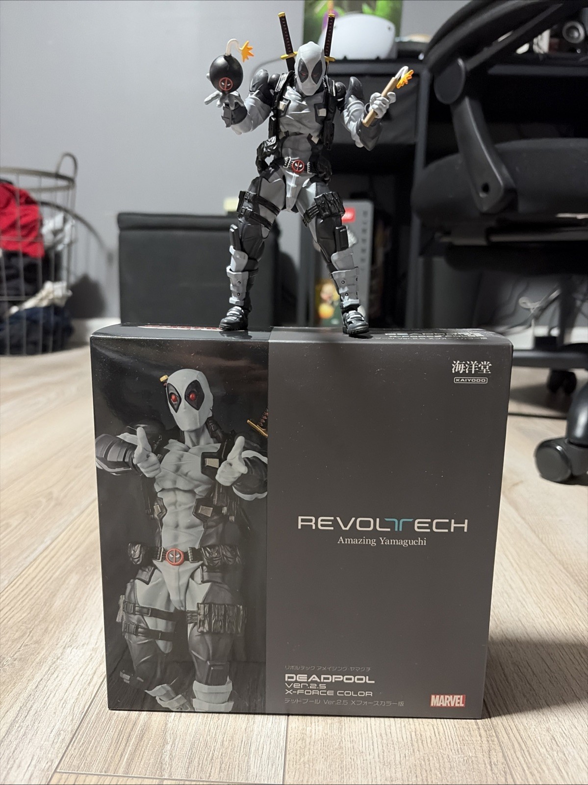 SEND OFFERS Amazing Yamaguchi Revoltech Marvel Deadpool X-Force Version 2.5
