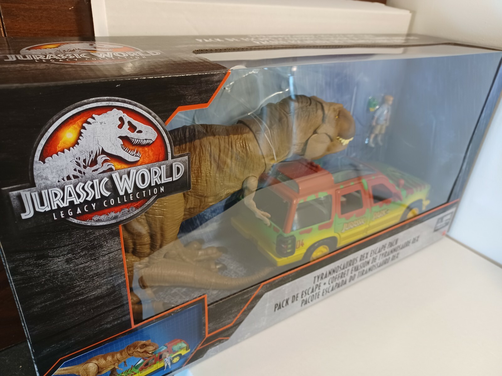 Jurassic World Legacy Collection Tyrannosaurus Rex Escape Pack Action Figure-NEW