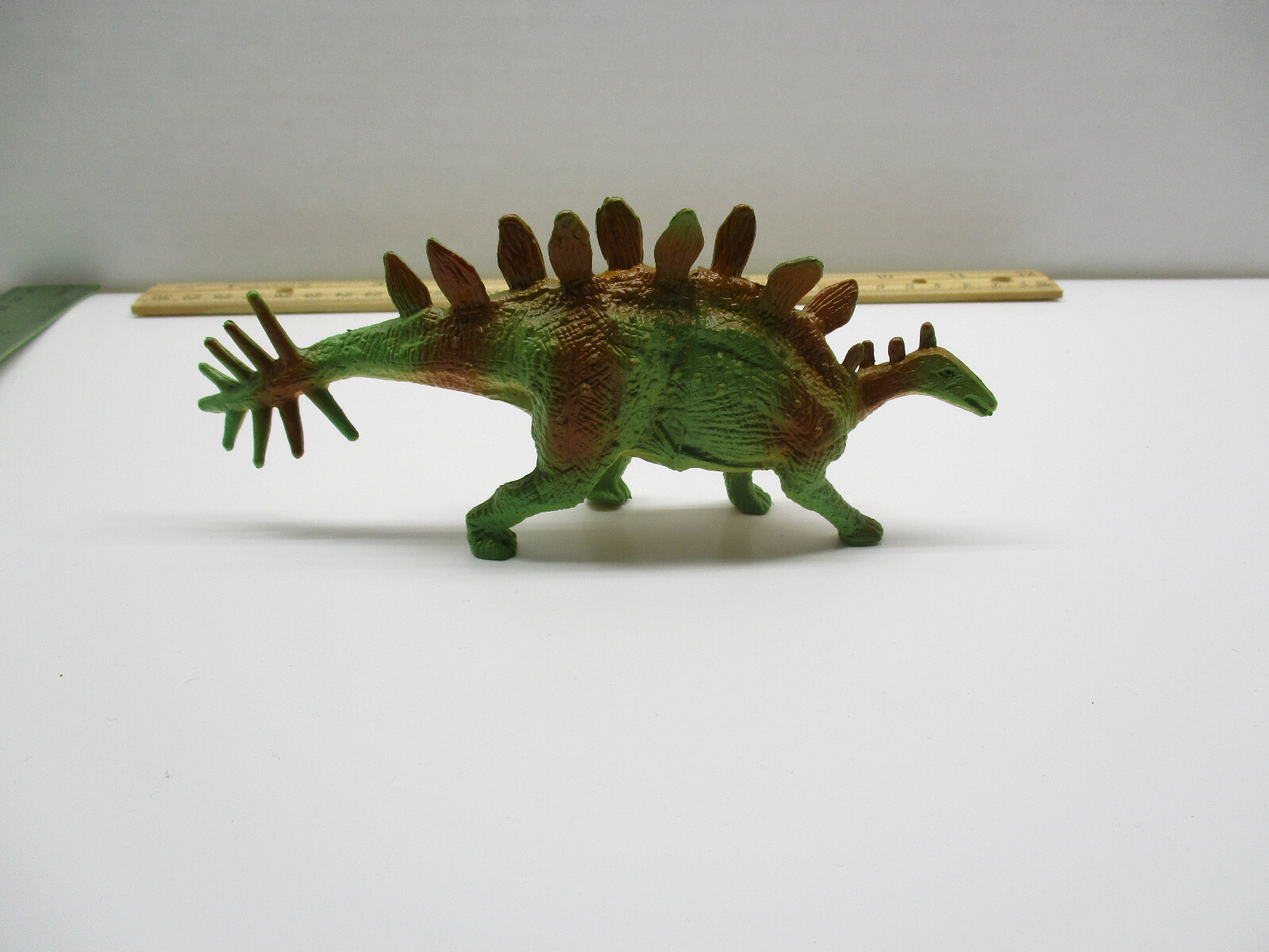 1999 Stegosaurus Dinosaur 7” Figure