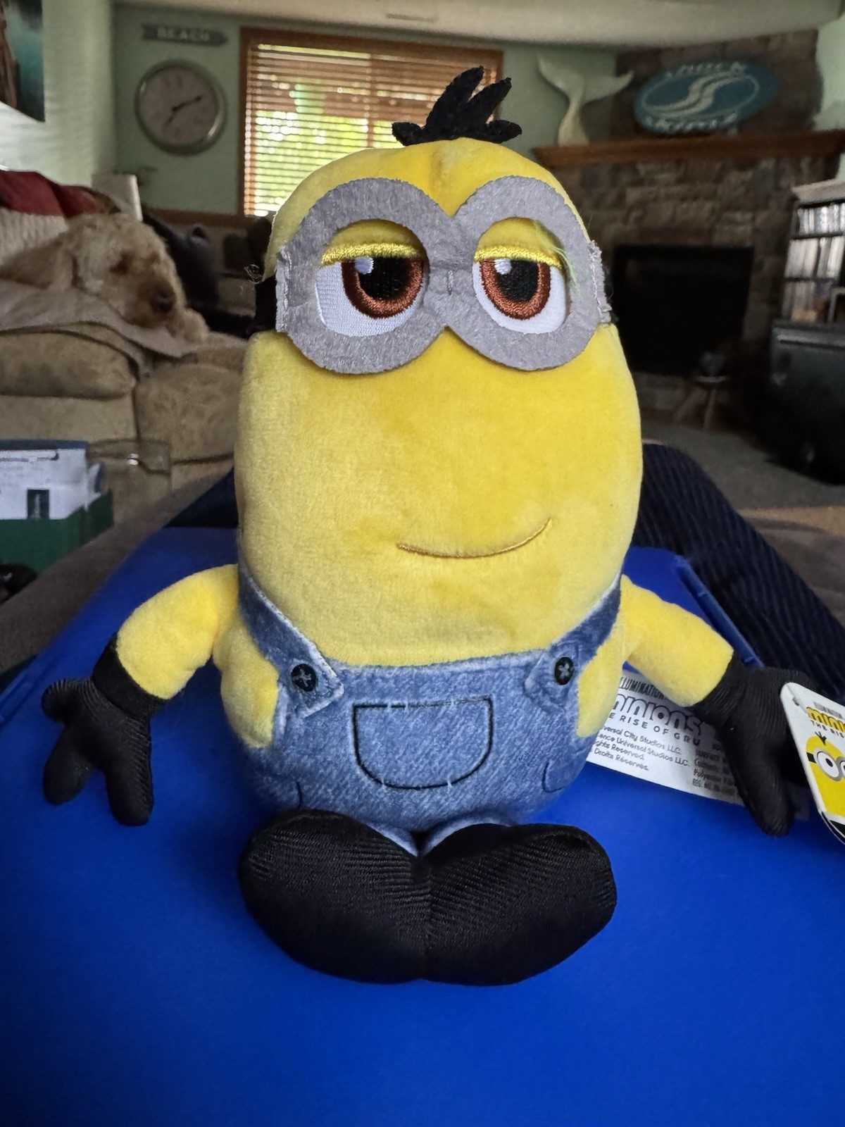 Illumination’s Minions: The Rise of Gru Small Tactile Plush KEVIN Squeeze Me! 9″
