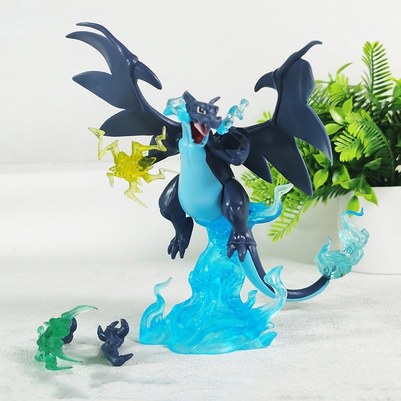 Pokémon 7″ Mega Charizard X Collectible Figure w/ Interchangeable Accessories